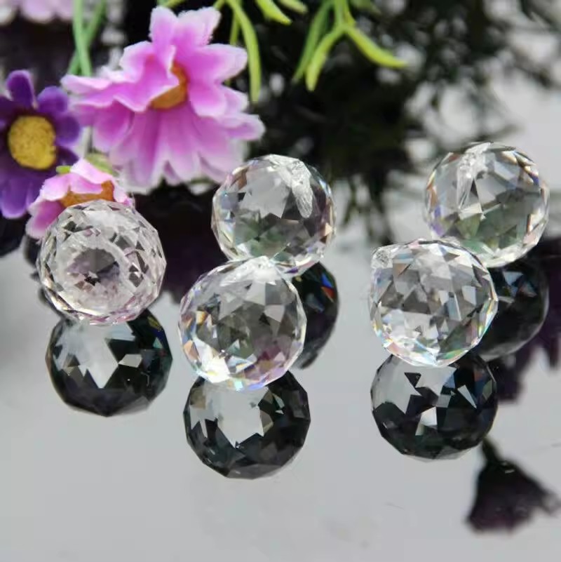 Crystal Ball Prism Sun Catcher - Crystal Ball Decor recensione e prezzo