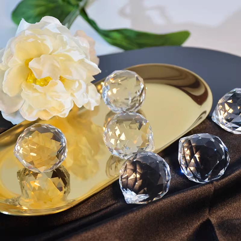 Crystal Ball Prism Sun Catcher - Crystal Ball Decor recensione e prezzo