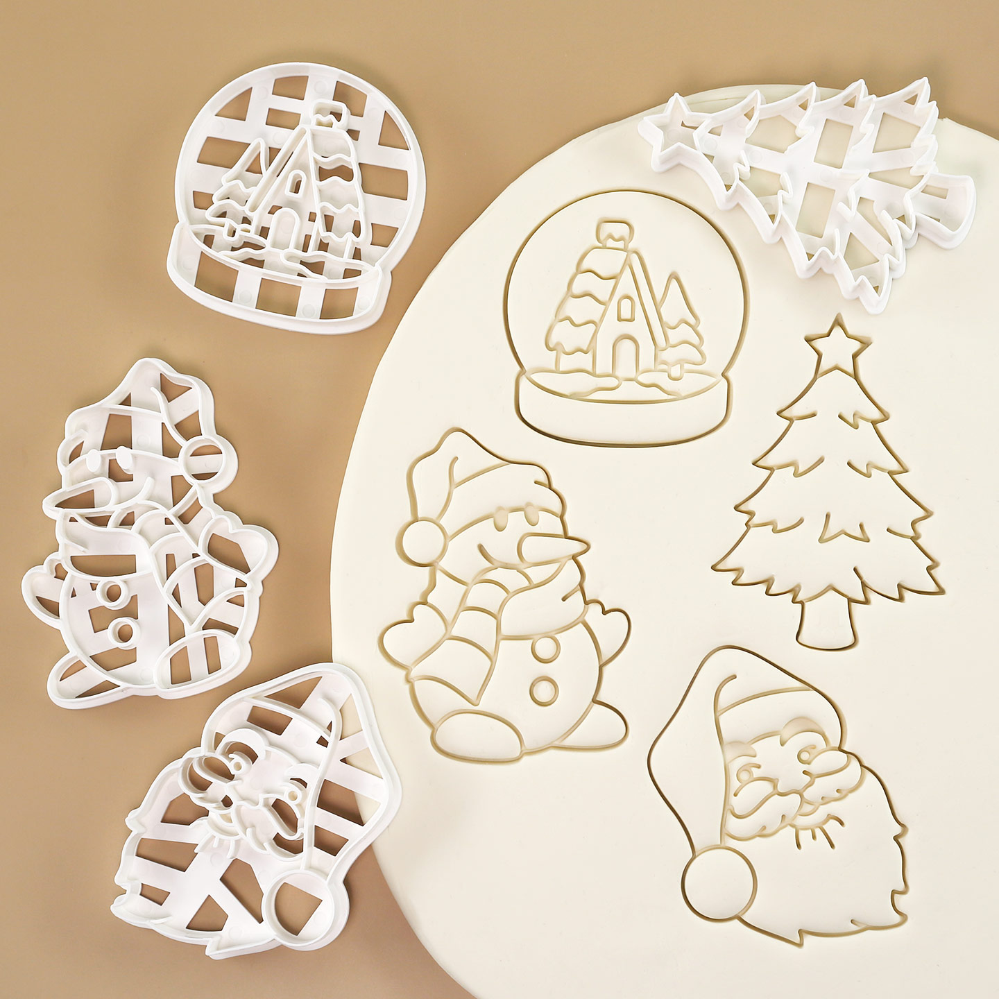 4 Pcs Christmas Cookie Cutter  - Crystal Ball Decor recensione e prezzo